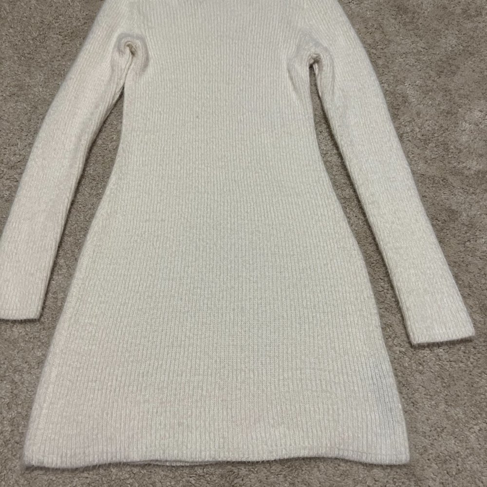 Zara Sweater Dress Size Medium White Knit Long Sleeve Crew Neck Fuzzy Soft - Picture 4 of 12